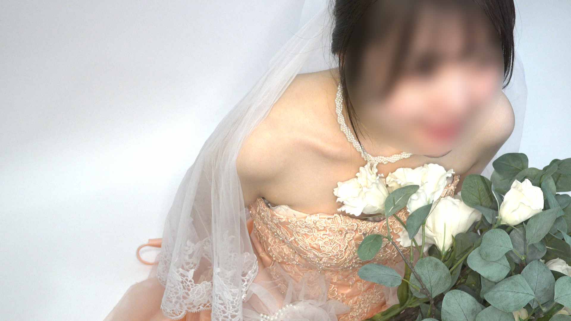 元アイドルの花嫁Bチラ【新婦胸ちら】