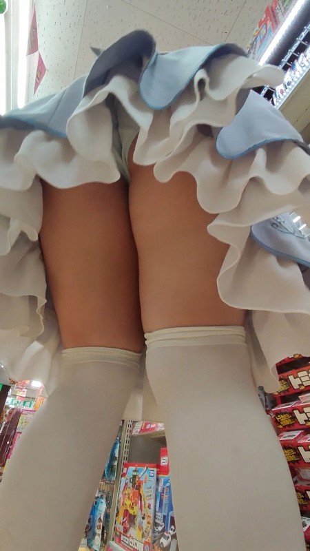 近所のむっちりMちゃんパンツ盗撮05　むっちり色白Mちゃんパンツ第5弾！ゆるゆる白パンツ、ぴっちり水色パンツ、ぷりぷりお尻の白パ