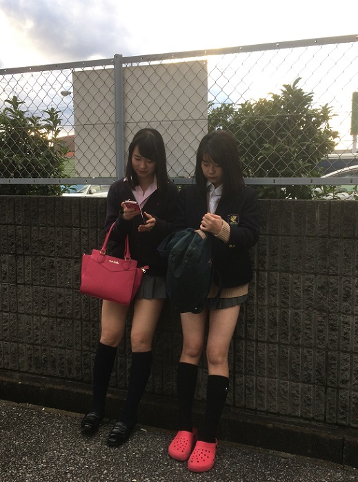 【学校帰りのふともも】制服パンチラ052 gallery photo 1