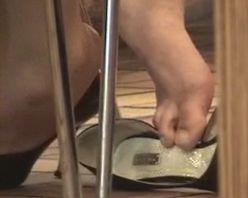 Gcolle PPV 330726 【SD動画】ランチ中OLの靴脱ぎ７