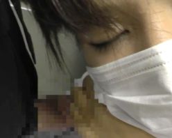 Gcolle PPV 329611 ガチ！電車で女の手に勃起チ○ポ押し付けVol.10～胸チラ最終電車ほろ酔お姉さん、生チン押付け～