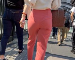Gcolle PPV 843295 Peachy hips of a beautiful office lady packed tightly into tight