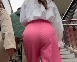 Gcolle PPV 838783 Beautiful college student in pink pants showing off her crotch o