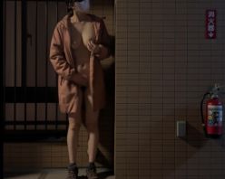 Gcolle PPV 975300 マンションの廊下で全裸野外露出オナニー