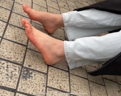 Gcolle PPV 954201 【完全裸足】第46弾！裸足で雨の街中を歩く女性