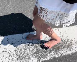Gcolle PPV 965133 第60弾！ 裸足で真夏の野外を歩く女性