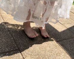 Gcolle PPV 964310 第59弾！ 裸足で夏の真昼間を歩く女性