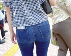 Gcolle PPV 846804 ムニュっと張りのあるパッツン美巨尻と抜群のスタイル！　下品なセレブ人妻編