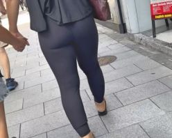 Gcolle PPV 857859 40代の熟したむっちりボディにタプタプのデカ尻で男を挑発！ 下品な子連れレギンスママ編