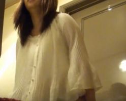 Gcolle PPV 932505 【美乳/巨乳】知り合いの奥さんのシャワー前を覗き見