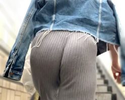 Gcolle PPV 968352 《おっきなお尻！割れ目に食い込み縦スジがエロ過ぎる》