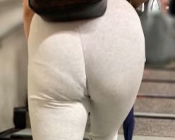 Gcolle PPV 984773 《強烈なスウェットパンツ！超ド級の美巨尻を見せつける》